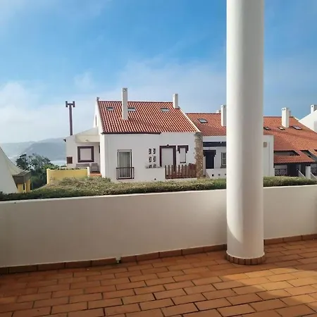 T2 Com Piscina E Vista Mar São Martinho do Porto